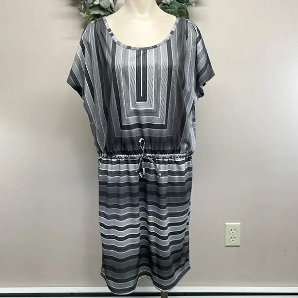Prana Lindy Dress Black and White Pullover Drawstring Waist M - Picture 2 of 16
